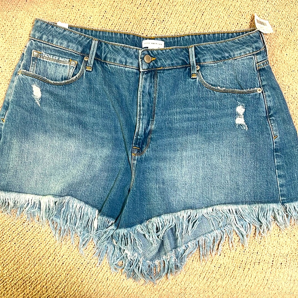 NWT Good American Shorts